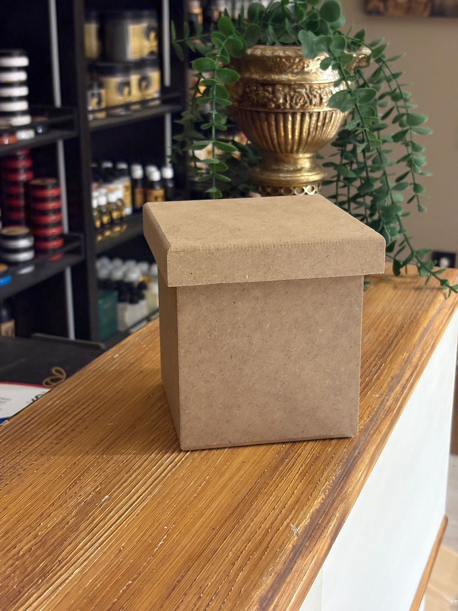 ORTA KARE KAPAKLI KUTU 1 ORTA KARE KAPAKLI KUTU